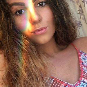 Meet your Posher, Isabelle